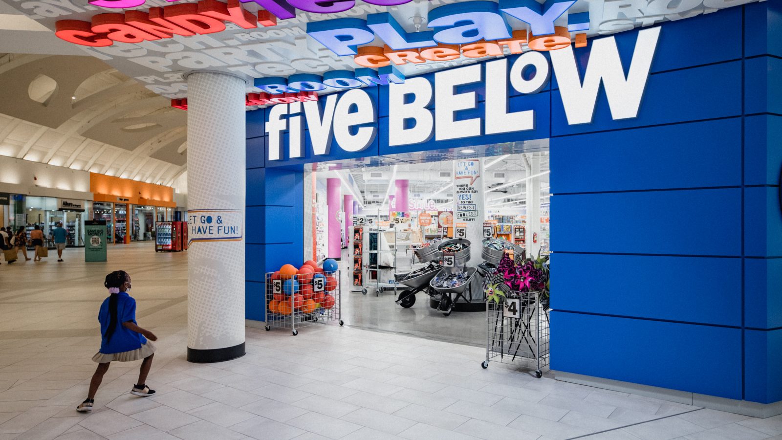 Goldman Sachs Raises Five Below Price Target, Sees Room for Valuation Expansion