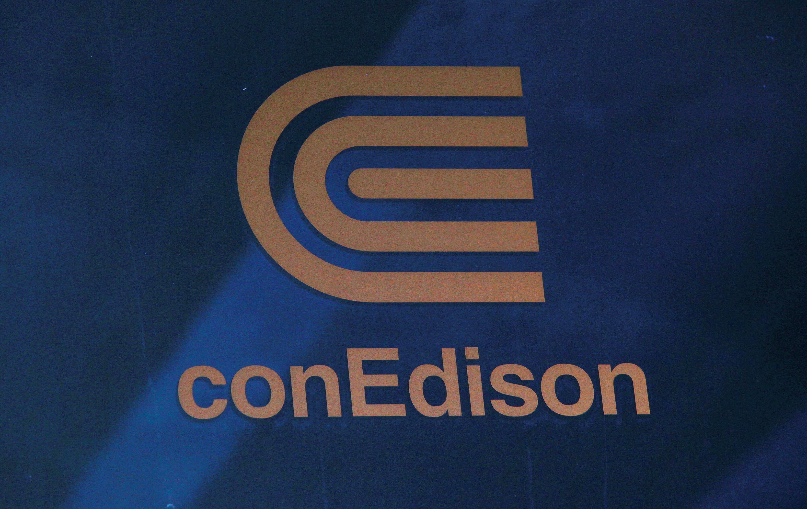 Mizuho Upgrades Consolidated Edison to Outperform, Sees Selloff as Buying Opportunity